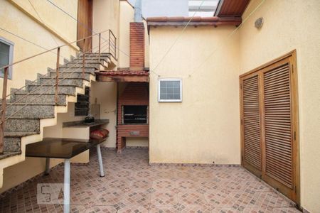 Casa à venda com 230m², 2 quartos e 4 vagasarea churrasqueira