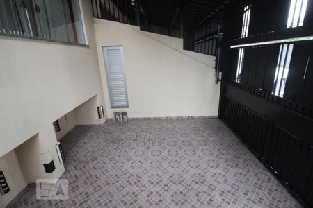 Casa à venda com 230m², 2 quartos e 4 vagasgaragem