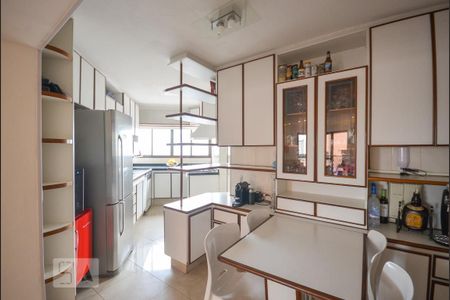 Apartamento à venda com 135m², 4 quartos e 2 vagasCozinha