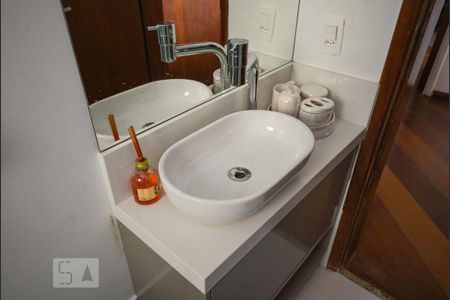 Apartamento à venda com 135m², 4 quartos e 2 vagasBanheiro Social