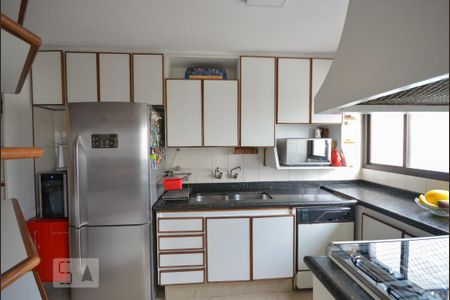 Apartamento à venda com 135m², 4 quartos e 2 vagasCozinha