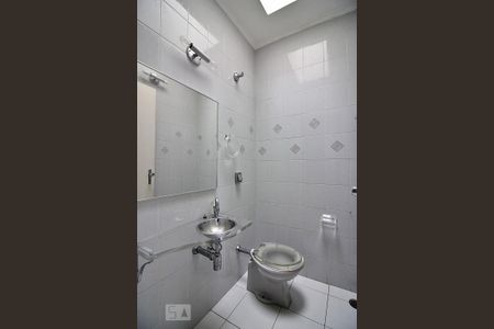 Casa à venda com 197m², 3 quartos e 2 vagasLavabo