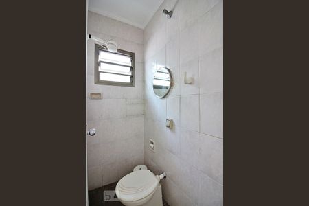 Casa à venda com 197m², 3 quartos e 2 vagasBanheiro de Serviço