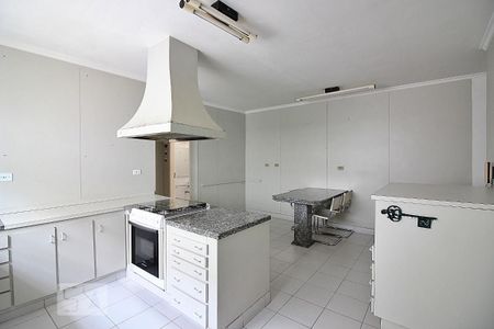 Casa à venda com 197m², 3 quartos e 2 vagasCozinha