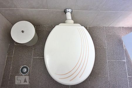 Casa à venda com 197m², 3 quartos e 2 vagasBanheiro de Serviço