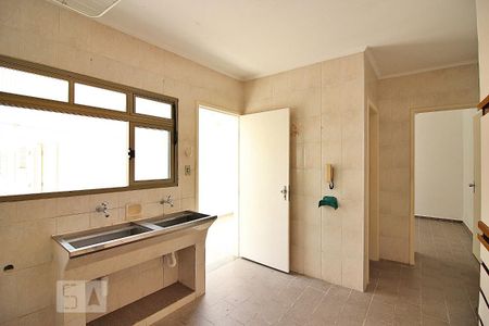 Casa à venda com 197m², 3 quartos e 2 vagasLavanderia