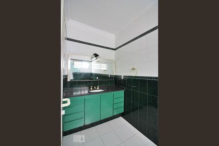 Casa à venda com 197m², 3 quartos e 2 vagasBanheiro do Quarto 2 - Suíte