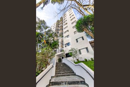 Apartamento à venda com 65m², 2 quartos e 1 vaga Apartamento à venda com 65m², 2 quartos e 1 vagaFachada