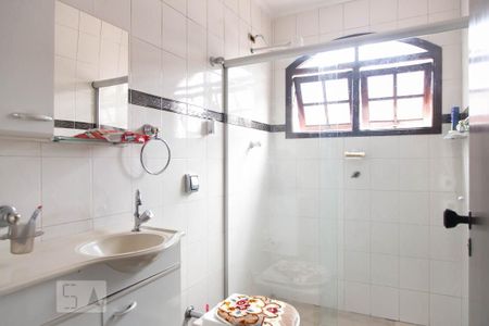 Casa à venda com 165m², 3 quartos e 4 vagas Casa à venda com 165m², 3 quartos e 4 vagasBanheiro