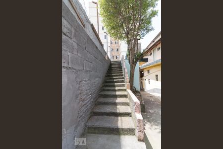 Casa à venda com 226m², 12 quartos e 4 vagasEscadas