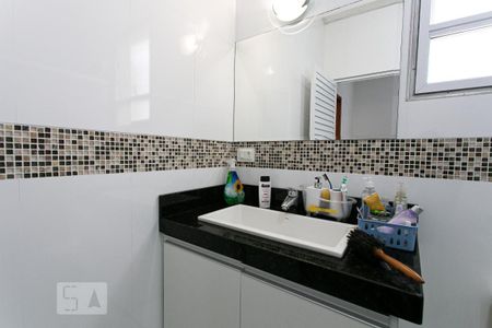 Casa à venda com 105m², 2 quartos e 1 vagaBanheiro 1