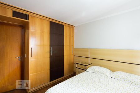 Apartamento à venda com 215m², 3 quartos e 2 vagas Apartamento à venda com 215m², 3 quartos e 2 vagasQuarto 1