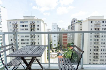 Apartamento à venda com 215m², 3 quartos e 2 vagas Apartamento à venda com 215m², 3 quartos e 2 vagasVaranda da sala