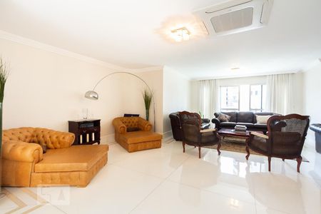 Apartamento à venda com 215m², 3 quartos e 2 vagas Apartamento à venda com 215m², 3 quartos e 2 vagasSala