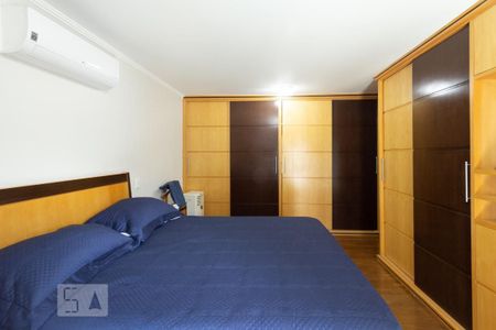 Apartamento à venda com 215m², 3 quartos e 2 vagas Apartamento à venda com 215m², 3 quartos e 2 vagasSuíte
