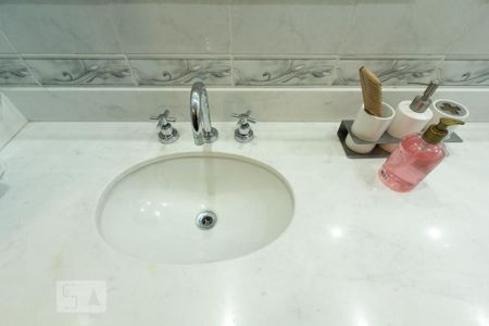 Apartamento à venda com 215m², 3 quartos e 2 vagas Apartamento à venda com 215m², 3 quartos e 2 vagasBanheiro