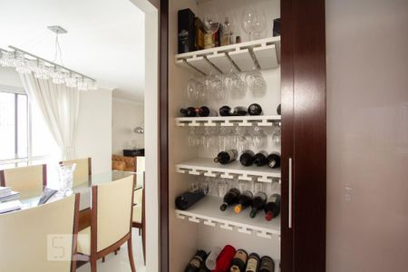 Apartamento à venda com 215m², 3 quartos e 2 vagas Apartamento à venda com 215m², 3 quartos e 2 vagasBanheiro da Suíte