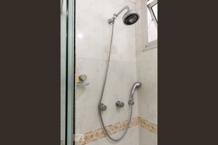 Apartamento à venda com 215m², 3 quartos e 2 vagas Apartamento à venda com 215m², 3 quartos e 2 vagasBanheiro da Suíte