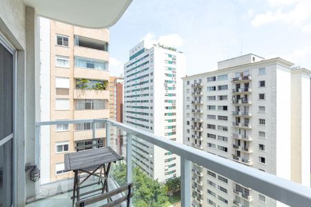 Apartamento à venda com 215m², 3 quartos e 2 vagas Apartamento à venda com 215m², 3 quartos e 2 vagasVaranda da sala