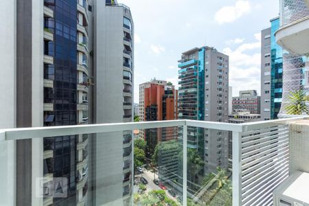 Apartamento à venda com 215m², 3 quartos e 2 vagas Apartamento à venda com 215m², 3 quartos e 2 vagasVaranda da Suíte