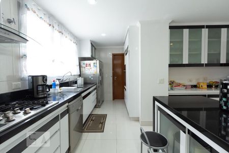 Apartamento à venda com 215m², 3 quartos e 2 vagas Apartamento à venda com 215m², 3 quartos e 2 vagasBanheiro da Suíte