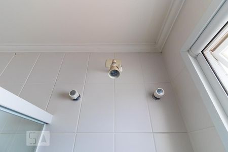 Casa de condomínio à venda com 498m², 6 quartos e 4 vagasBanheiro de serviço