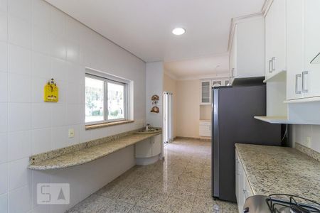 Casa de condomínio à venda com 498m², 6 quartos e 4 vagasCozinha