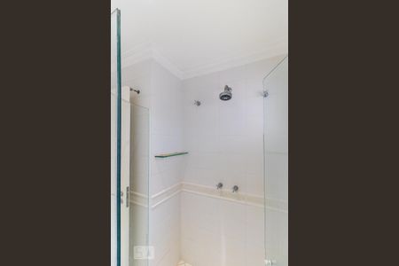 Casa de condomínio à venda com 498m², 6 quartos e 4 vagasBanheiro da suíte 1