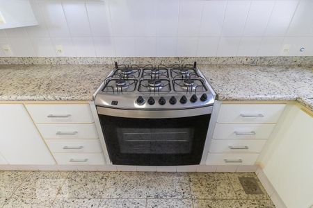 Casa de condomínio à venda com 498m², 6 quartos e 4 vagasCozinha