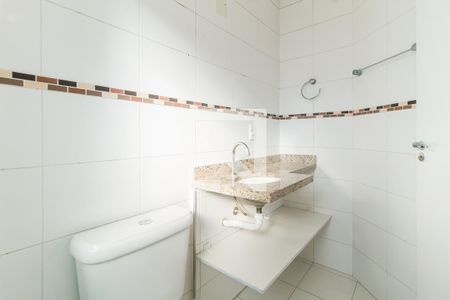 Apartamento para alugar com 66m², 2 quartos e 1 vaga Apartamento para alugar com 66m², 2 quartos e 1 vagaBanheiro da Suíte 2