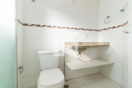 Apartamento para alugar com 66m², 2 quartos e 1 vaga Apartamento para alugar com 66m², 2 quartos e 1 vagaBanheiro da Suíte 2