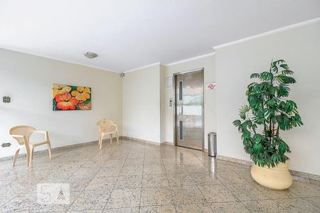Apartamento à venda com 70m², 3 quartos e sem vagaÁrea Comum - Hall