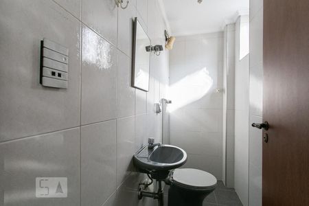Apartamento para alugar com 100m², 3 quartos e 1 vaga Apartamento para alugar com 100m², 3 quartos e 1 vagaBanheiro de Serviço