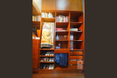 Casa à venda com 375m², 6 quartos e 5 vagasCloset