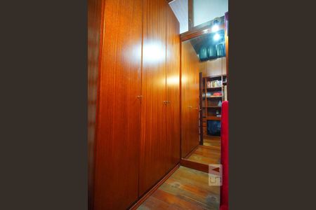 Casa à venda com 375m², 6 quartos e 5 vagasCloset