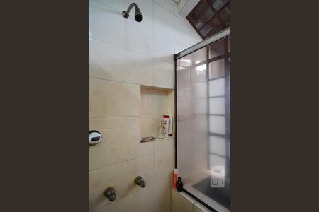 Casa à venda com 375m², 6 quartos e 5 vagasBanheiro suite 3