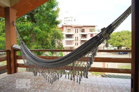 Casa à venda com 375m², 6 quartos e 5 vagasSacada