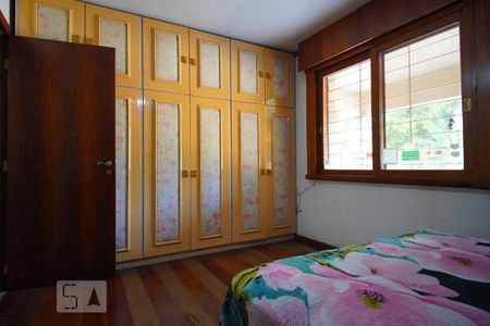 Casa à venda com 375m², 6 quartos e 5 vagasQuarto Suíte 2