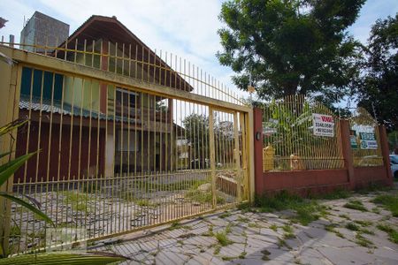 Casa à venda com 375m², 6 quartos e 5 vagasArea externa 