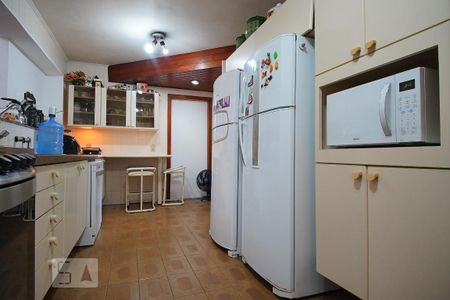 Casa à venda com 375m², 6 quartos e 5 vagasCozinha