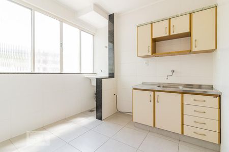 Cozinha de apartamento para alugar com 1 quarto, 40m² em Menino Deus, Porto Alegre