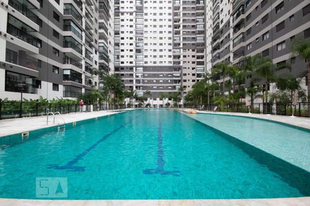 Apartamento à venda com 42m², 1 quarto e 1 vagaÁrea comum - Piscina