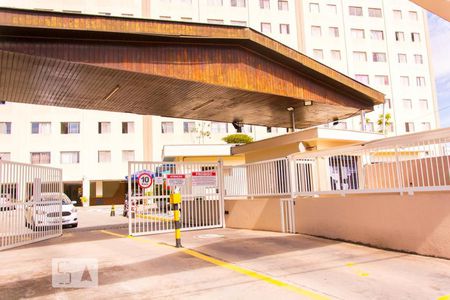 Apartamento para alugar com 64m², 3 quartos e 1 vaga Apartamento para alugar com 64m², 3 quartos e 1 vagaFachada