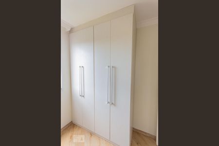 Armário de apartamento para alugar com 3 quartos, 64m² em Jardim Utinga, Santo André