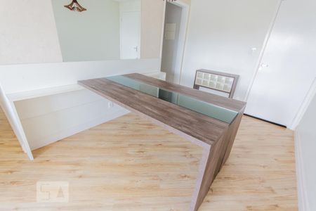 Mesa de apartamento para alugar com 3 quartos, 64m² em Jardim Utinga, Santo André