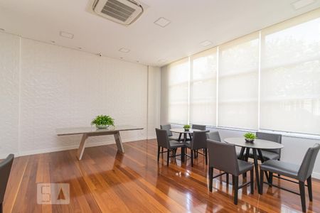 Apartamento à venda com 130m², 3 quartos e 2 vagasSalão de festas