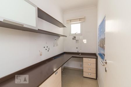 Apartamento à venda com 130m², 3 quartos e 2 vagasEscritório