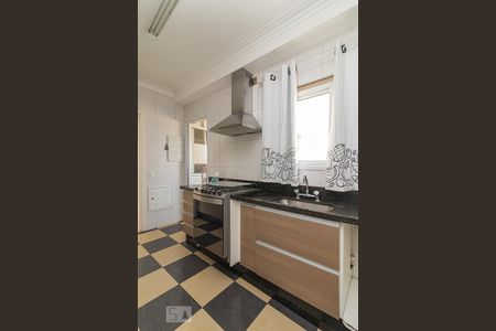 Apartamento à venda com 130m², 3 quartos e 2 vagasCozinha