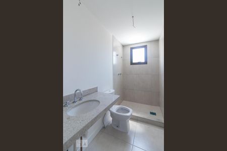 Apartamento à venda com 82m², 2 quartos e 2 vagasBanheiro da Suíte 2