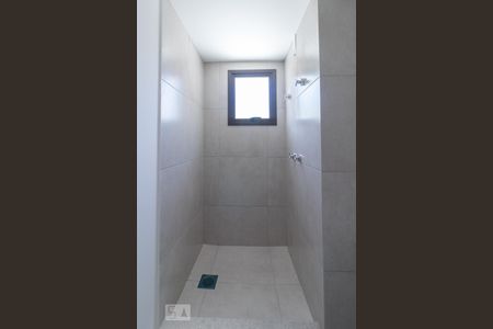 Apartamento à venda com 82m², 2 quartos e 2 vagasBanheiro da Suíte 1